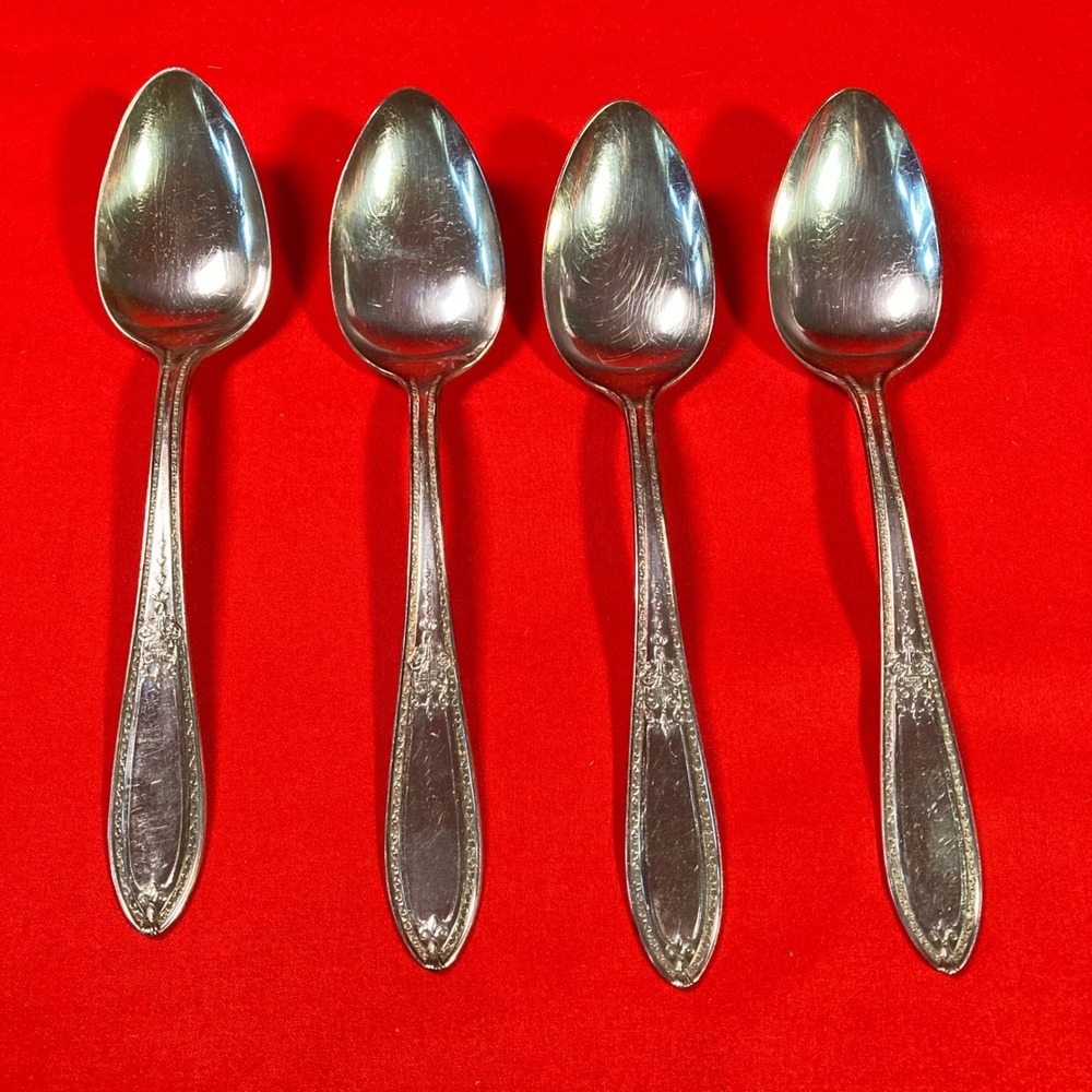 4 - Vtg Wm Rogers & Son Triumph Dessert or Soup Spoons 7.25" 1925 Pat